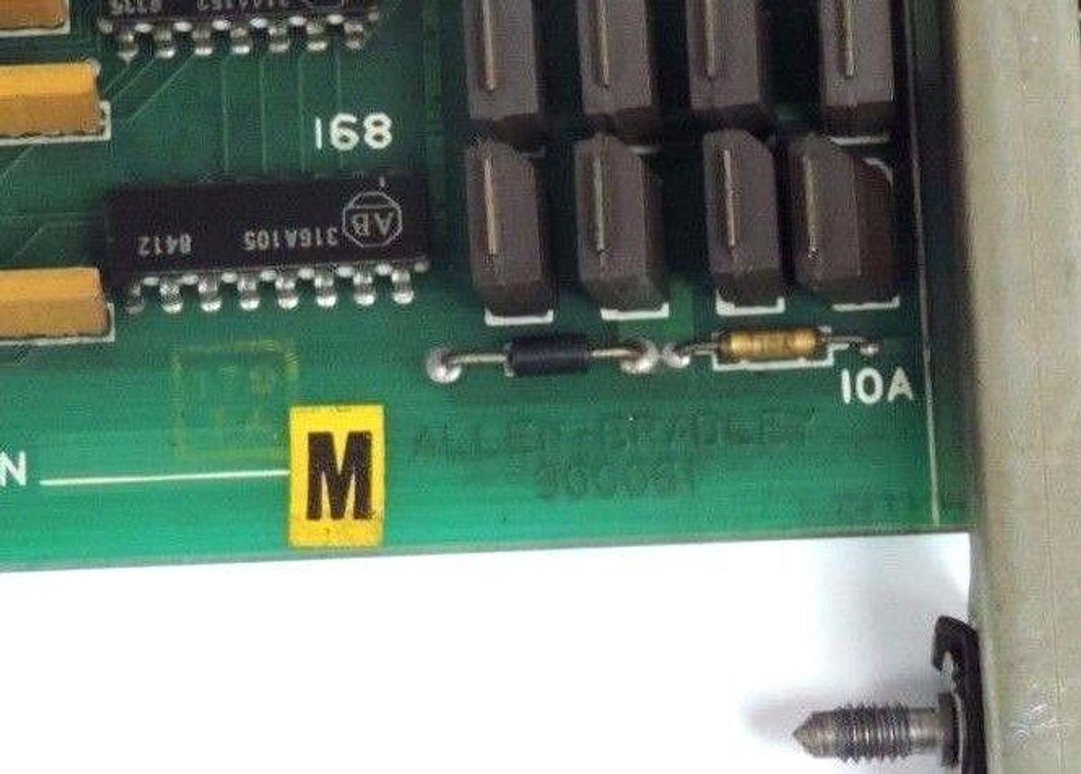 Used ALLEN BRADLEY 8000-IOBD DIGITAL OPERATOR I/O MODULE 900061 8000IOBD