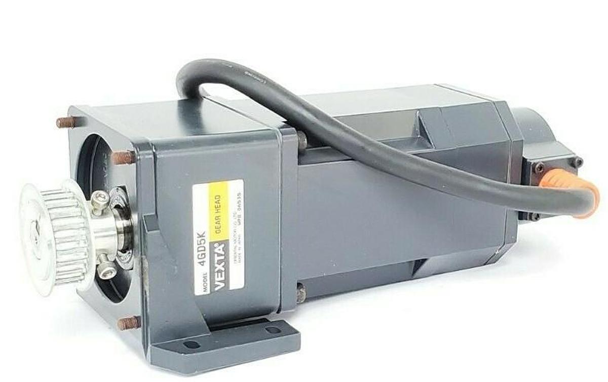 Used NEW ORIENTAL MOTOR KBLM460GD-CM VEXTA AC SERVO MOTOR 3000RPM W/ 4GD5K GEARHEAD