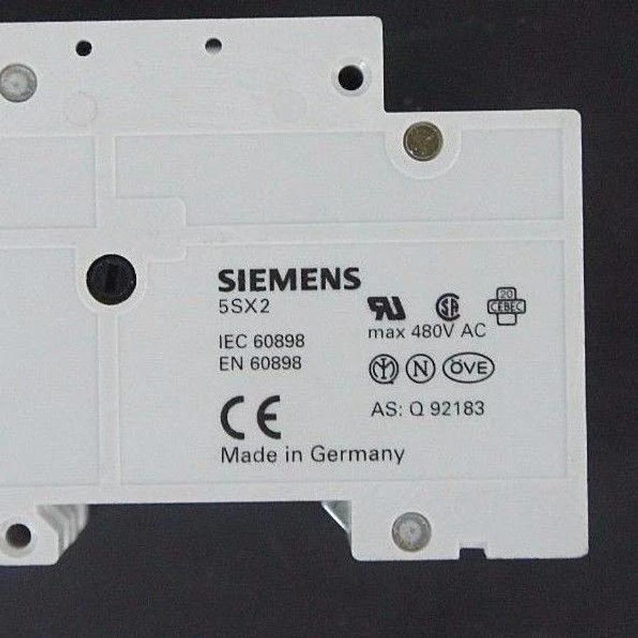 Used LOT OF 2 SIEMENS 5SX22-C10 CIRCUIT BREAKERS 480VAC MAX, 5SX22C10