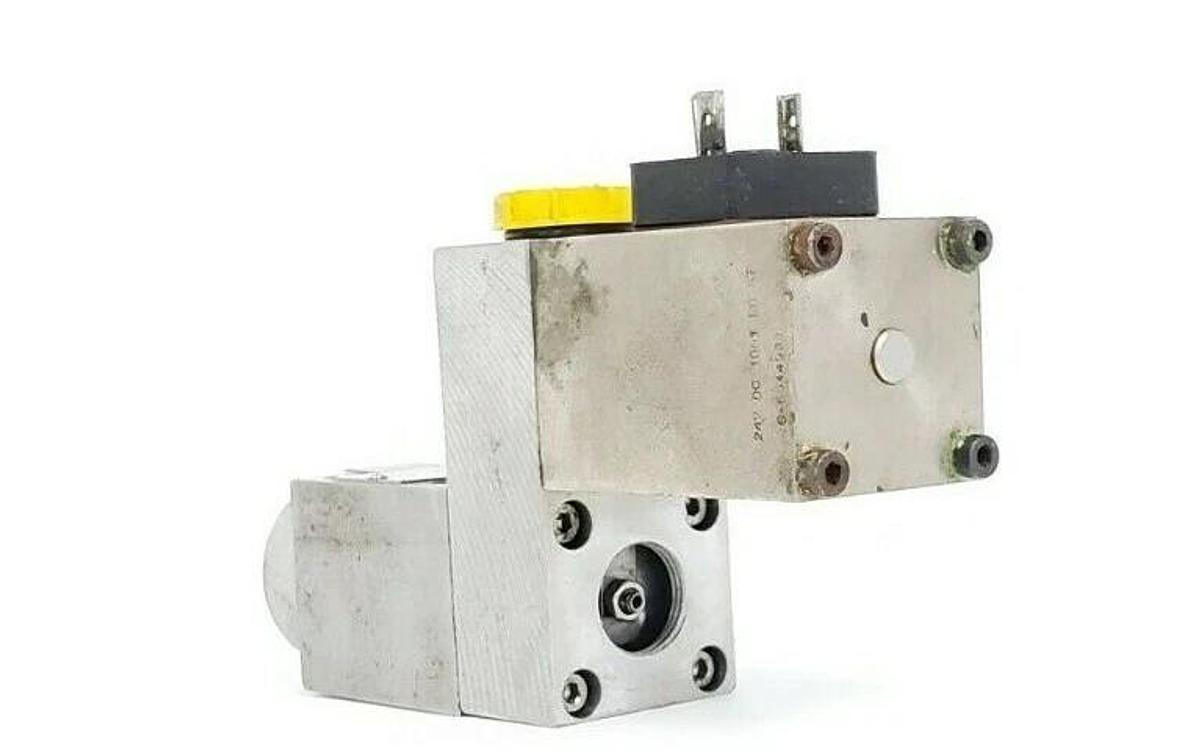 Used HAUHINCO 6545599 HYDRAULIC CONTROL VALVE, MEDIUM: HFA, BAR: 320, DN: 3, FAB 6212