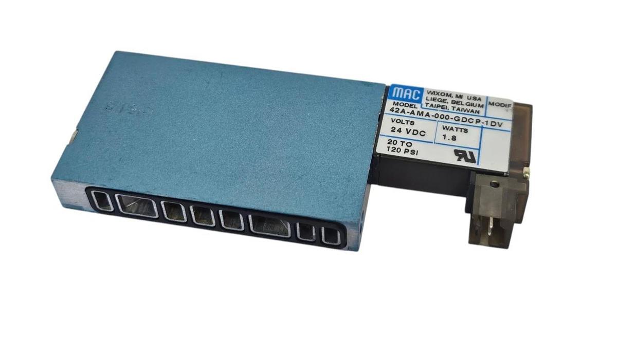 Used MAC 42A-AMA-000-GDCP-1DV SOLENOID VALVE 42 SERIES 4-WAY 24 V DC 1.8 W