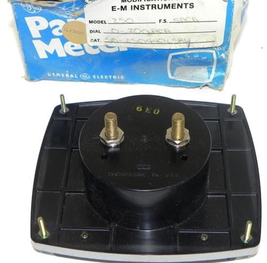 Used NIB GENERAL ELECTRIC MODEL 250 PANEL METER DIAL: 0-200 A-C AMPERES