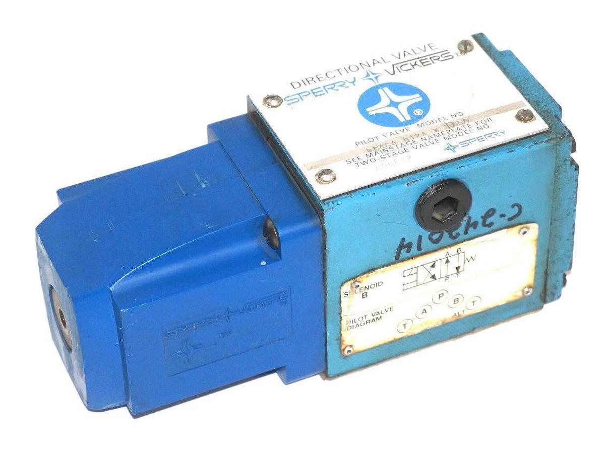 Used SPERRY VICKERS DG4S4 012A W D 50 DIRECTIONAL VALVE W/ 400824 COIL, 400872