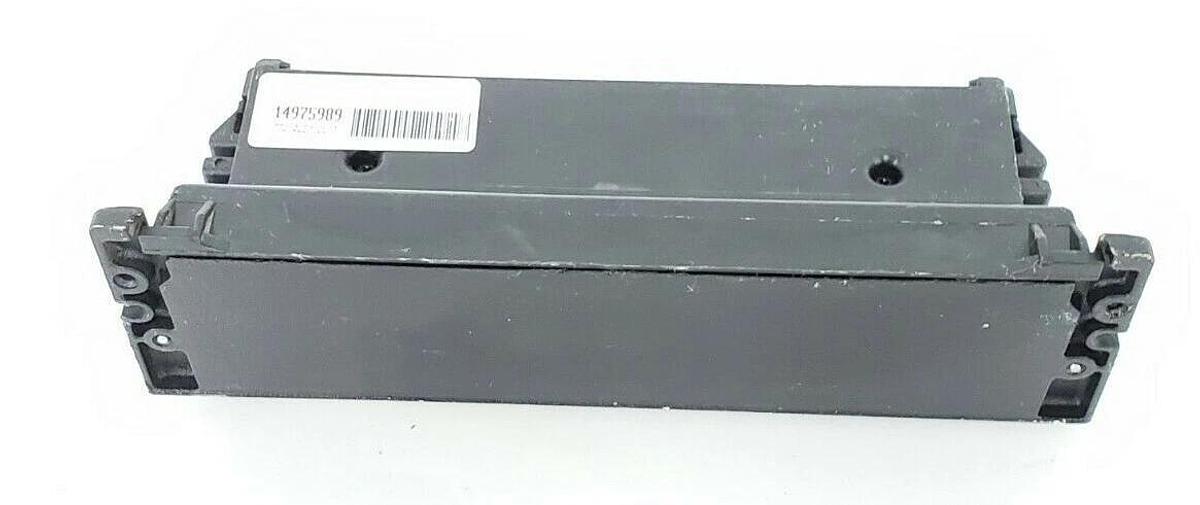 Used GE FANUC IC660TSD100B TERM. ASSEMBLY 115VAC (MISSING 4 SCREWS)