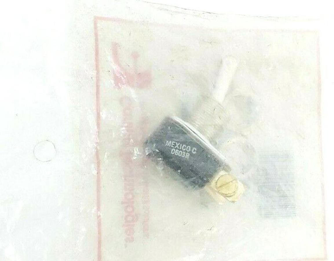 Used LOT OF 7 NIB CARLING TECHNOLOGIES 1X687 110-S-73XG TOGGLE SWITCHES