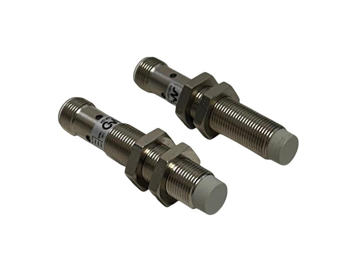 Used 2 AUTOMATIONDIRECT MICRO DETECTORS AM1-AP-2H / AM1AP2H PROXIMITY SWITCHES NSNP