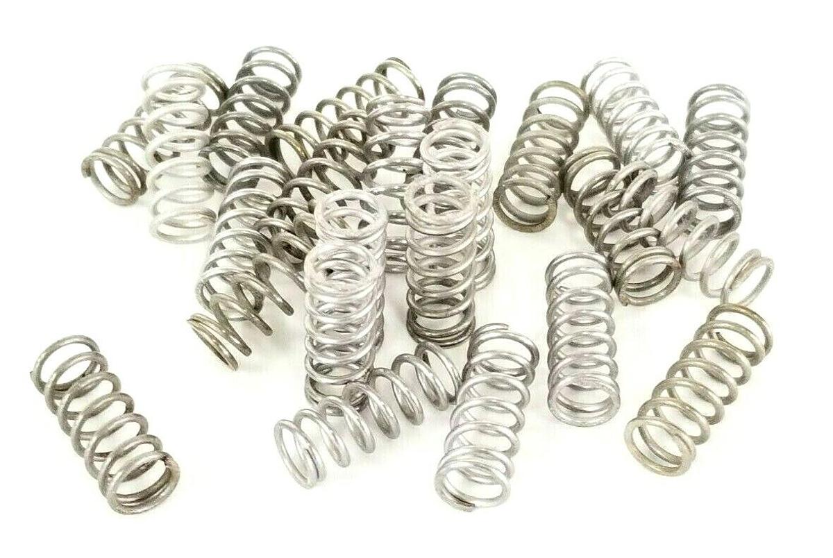 Used LOT OF 23 NEW 1-099-04-058-0 PRESSURE SPRINGS 1099040580