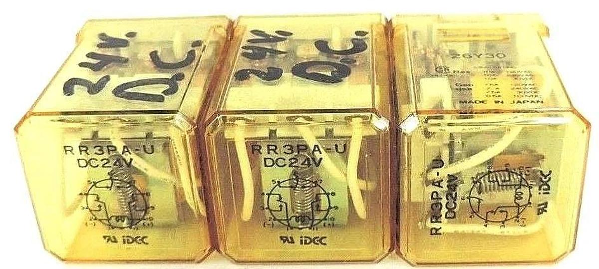 Used LOT OF 3 IDEC RR3PA-U-DC24V RELAYS RR3PA-U RELAYS PLUG-IN 3PDT, 10A, 24VDC