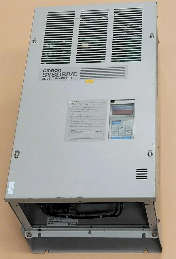 Used OMRON CIMR-G3U5011 SYSDRIVE 3G3IV INVERTER 3-PHASE AMPS: 21 W/ JVOP-100