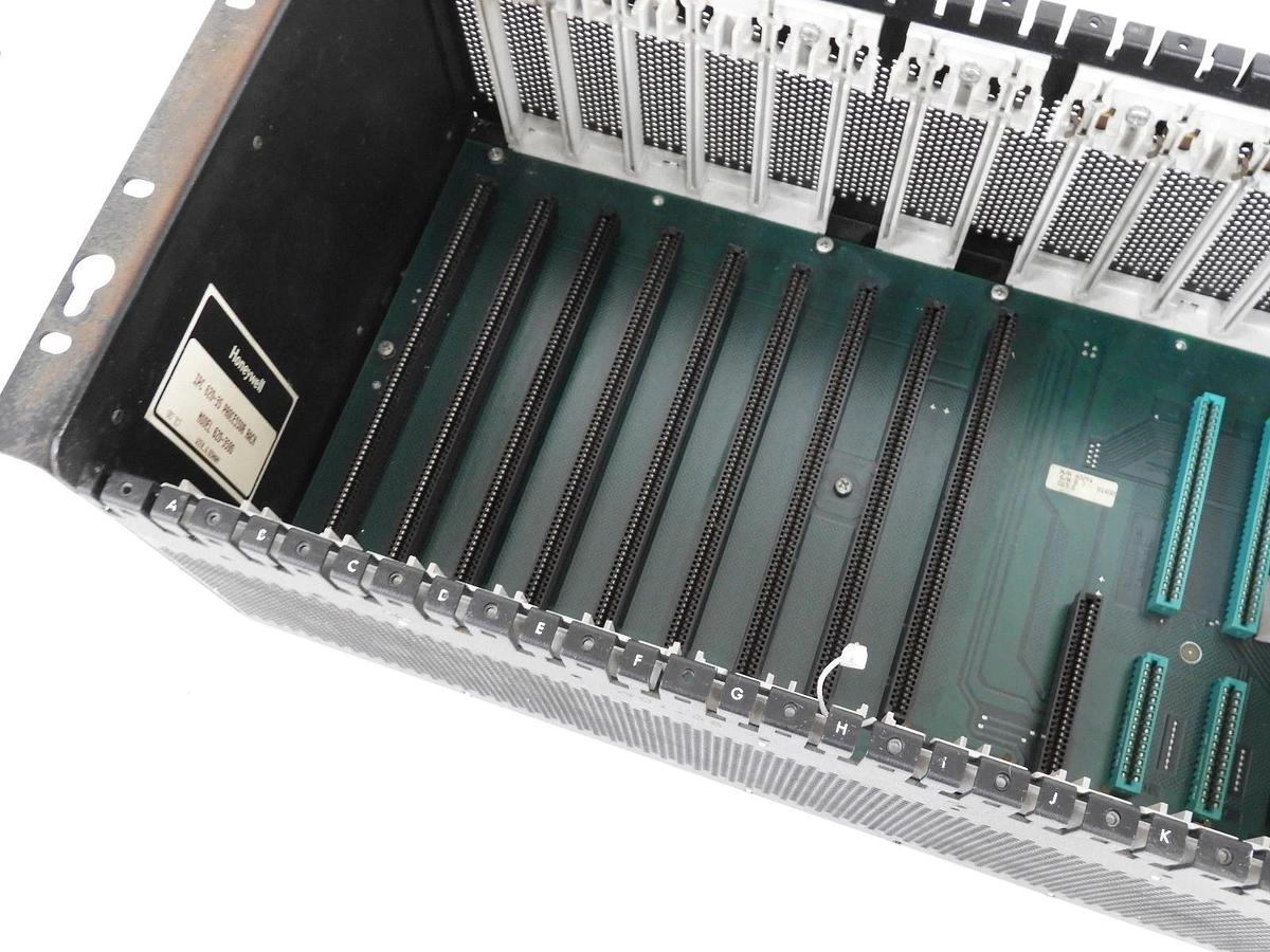 Used HONEYWELL 620-3590 IPC PROCESSOR RACK 620-30