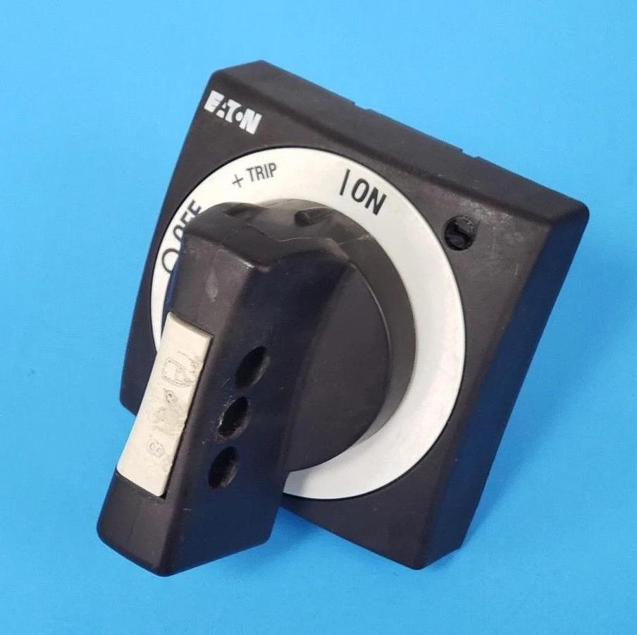 Used EATON MOELLER PN2-250-BT DISCONNECT SWITCH 3P 250A W/ NZM2-XSTS & NZM-XSTK