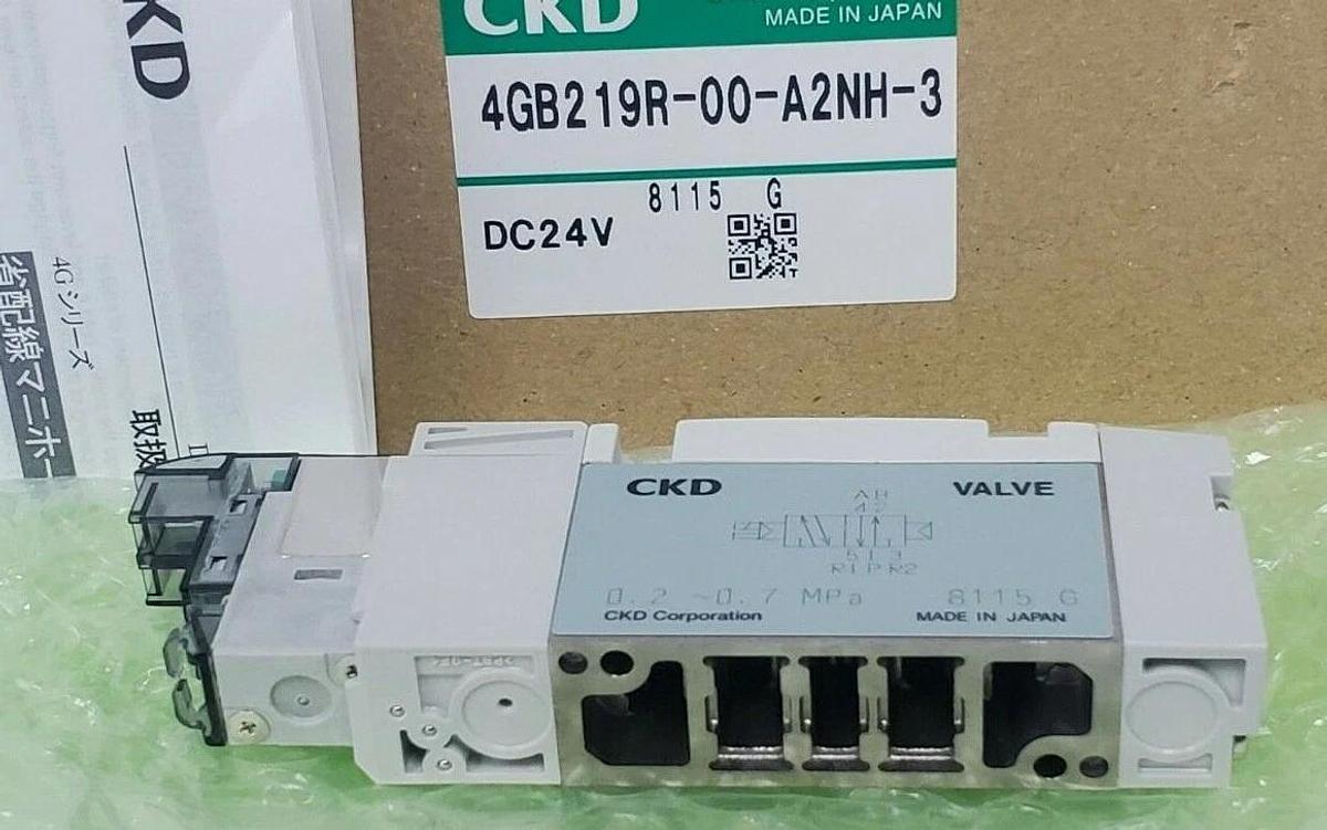 Used NIB CKD 4GB219R-00-A2NH-3 VALVE MANIFOLD 4GB219R00A2NH3, DC24V