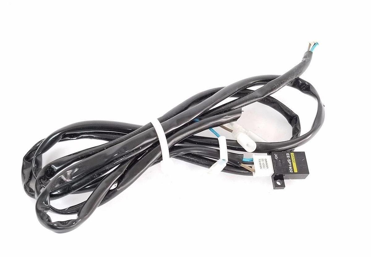 Used OMRON EE-SPY402 DIFFUSE PMS PMOD 5MMSD L-ON TS W/ EE-1003 CABLE