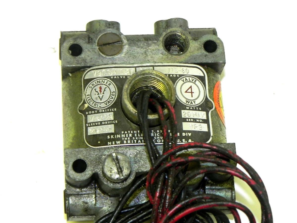 Used SKINNER V9CSN 13D 4 WAY SOLENIOD VALVE V9CSN13D