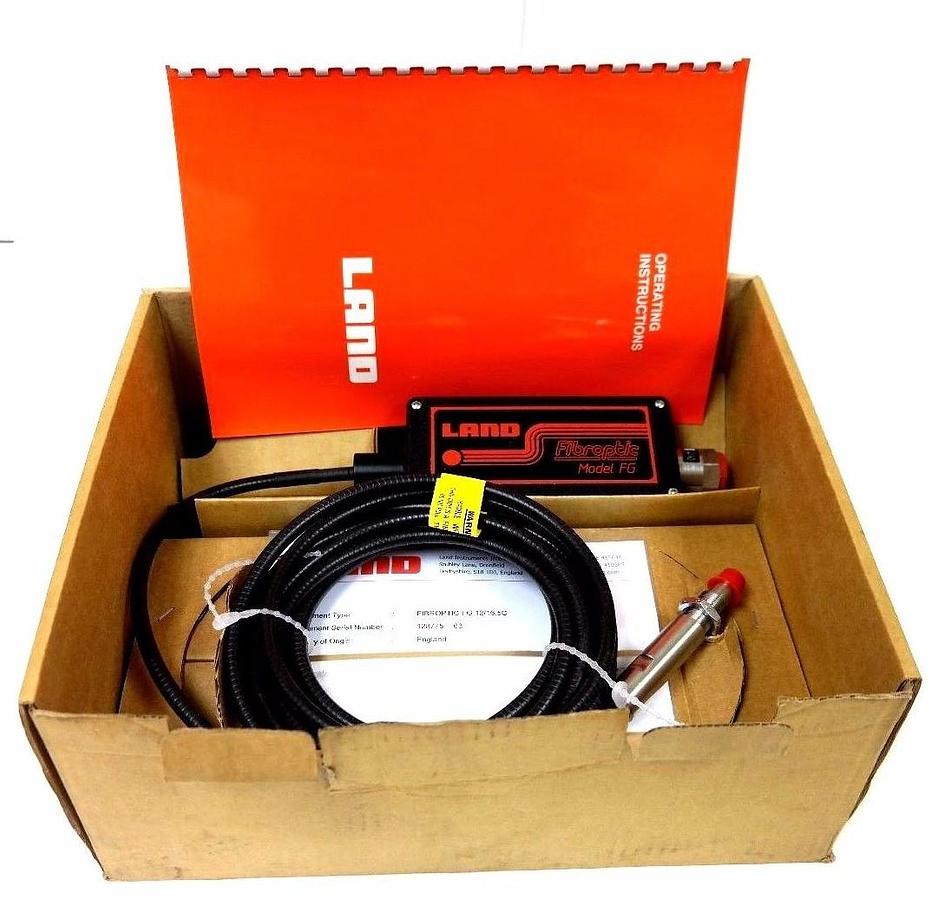 Used NIB LAND FIBROPTIC FG 12/16.5C THERMOMETER W/ EMISSIVITY ADJUSTMENT P/N: 091.443