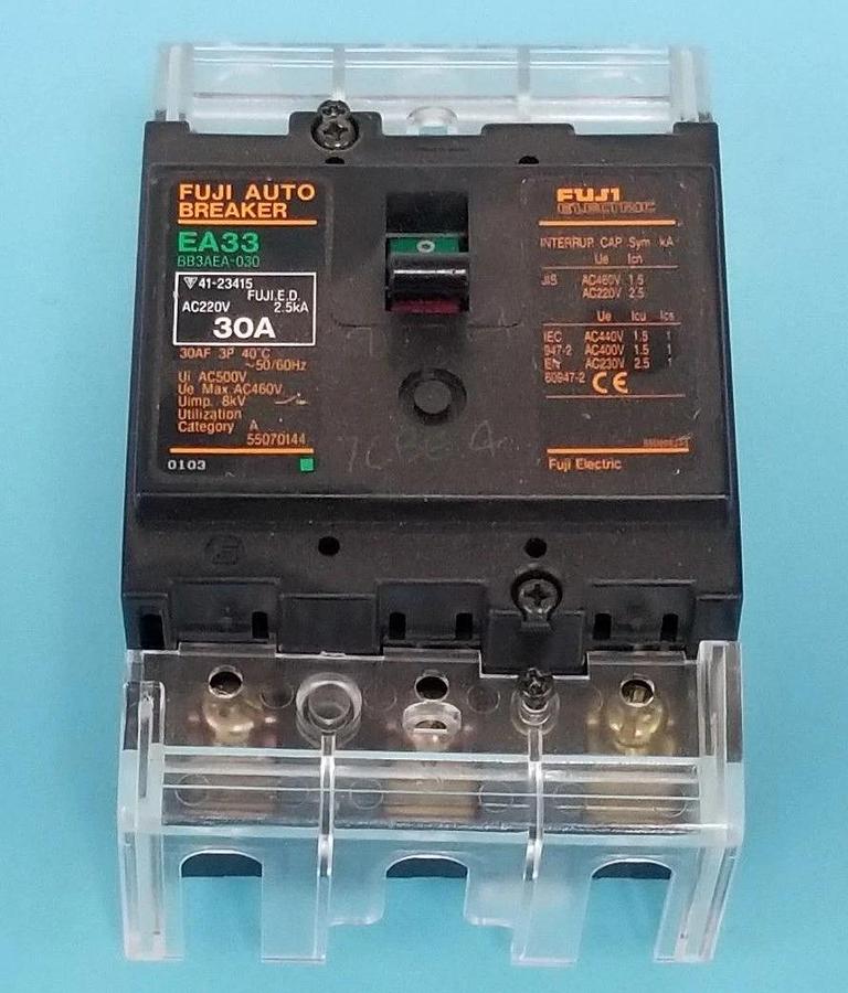 Used FUJI EA33 30A CIRCUIT BREAKER EA33-30, BB3AEA-030