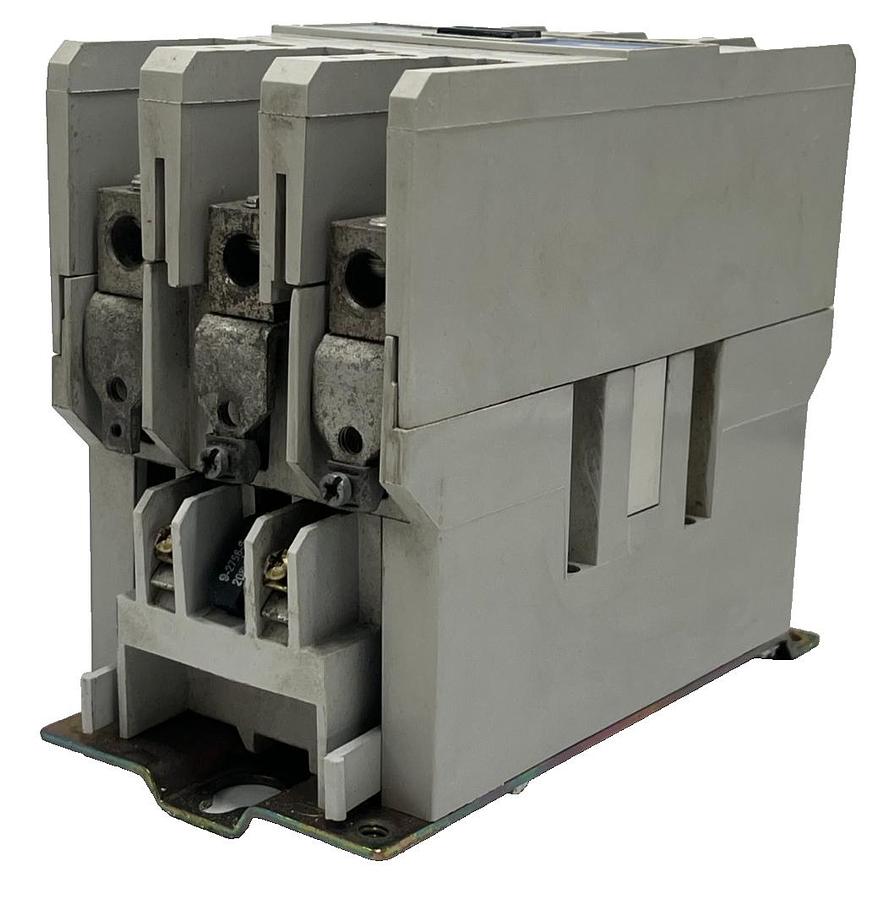 Used CUTLER-HAMMER CN15KN3E-U SER A 1NEMA Size 3 OPEN TYPE NON-REV. 90A 208V COIL