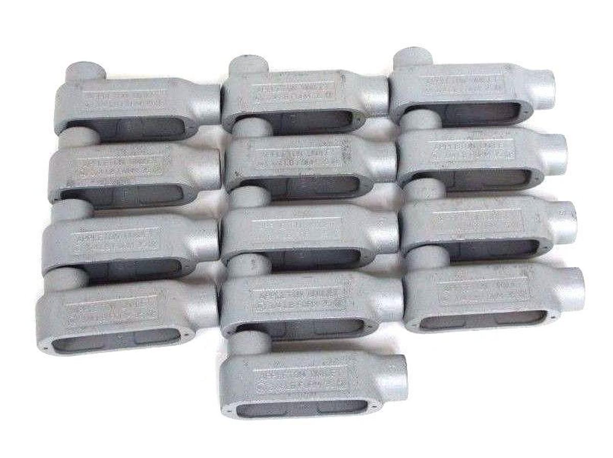 Used LOT OF 13 NEW APPLETON UNILET 3/4" FORM 35 ELBOW ENCLOSURES 6 AWG MAX, 7.5 CU IN
