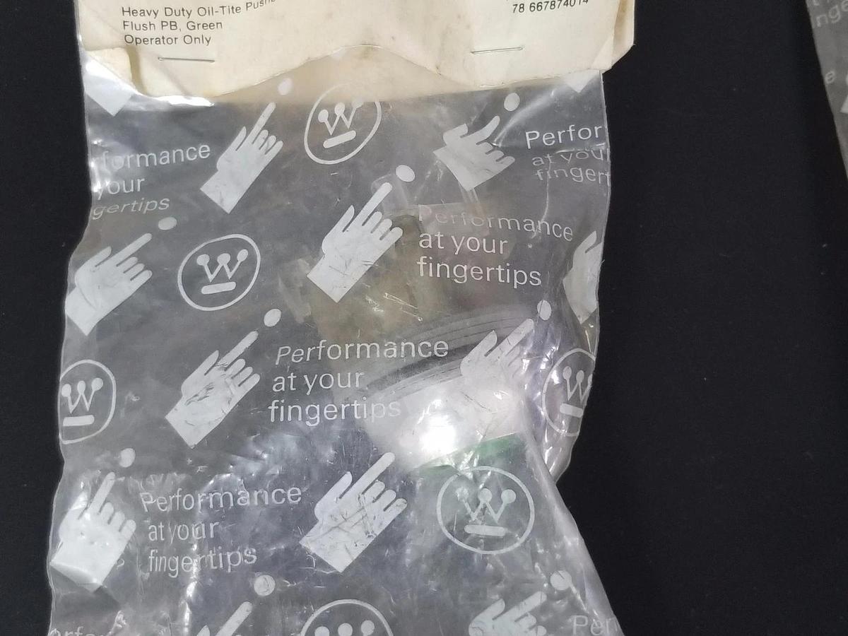 Used LOT OF 5 NEW WESTINGHOUSE PB1AAG FLUSH PUSHBUTTONS GREEN OPERATOR ONLY