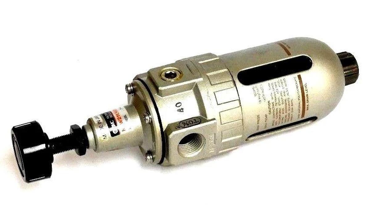 NEW SMC NAW211-N03 RELIEVING FILTER REGULATOR 150 PSI, NAW211N03