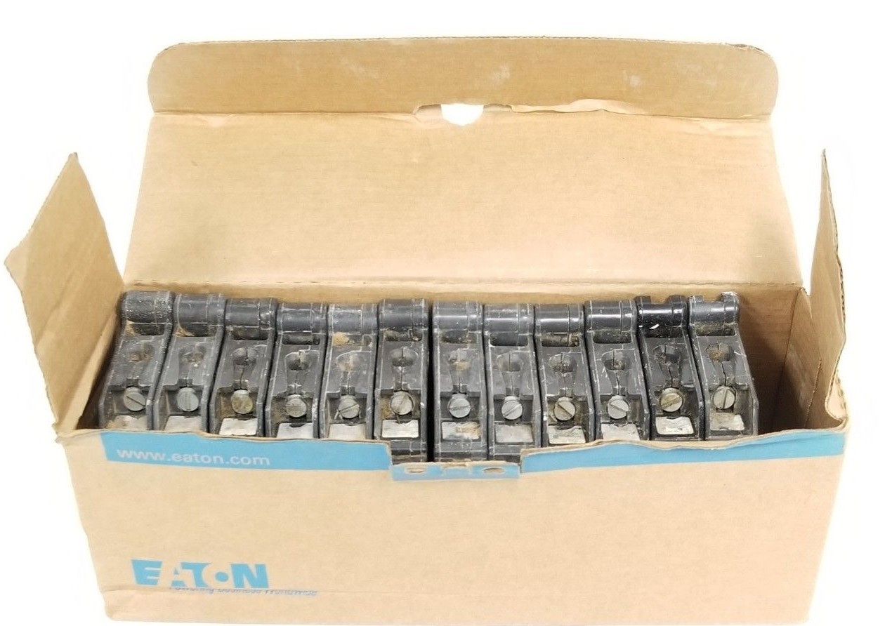 Used LOT OF 12 CUTLER HAMMER CH130 CIRCUIT BREAKERS CLASS CTL, TYPE CH, 120/240V, 30A
