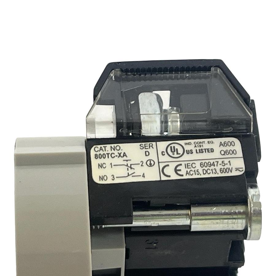 Used Allen-Bradley 800TC-H4803A 30mm 2-Position Keyed Selector Switch - New In Box