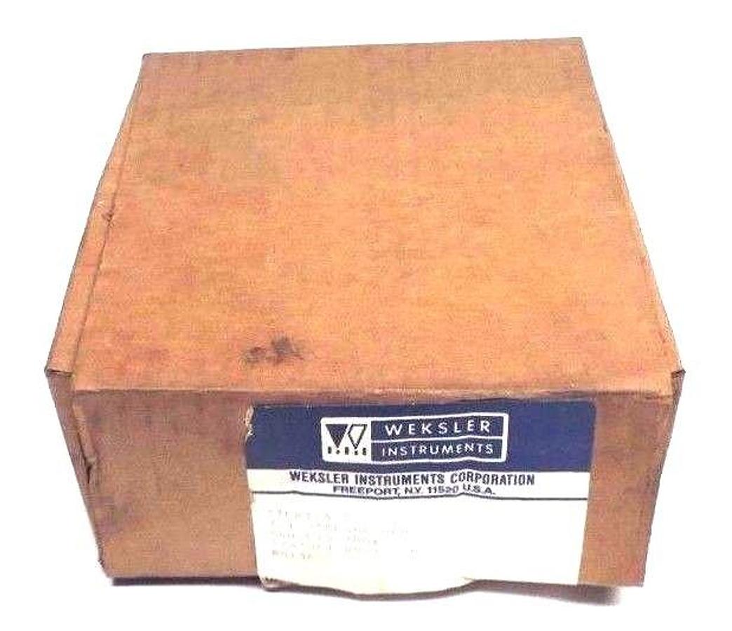 Used NIB WEKSLER 14-Z REGAL GAUGE 4-1/2" 0-300PSI, 1/4" NPT BOTT CONN.