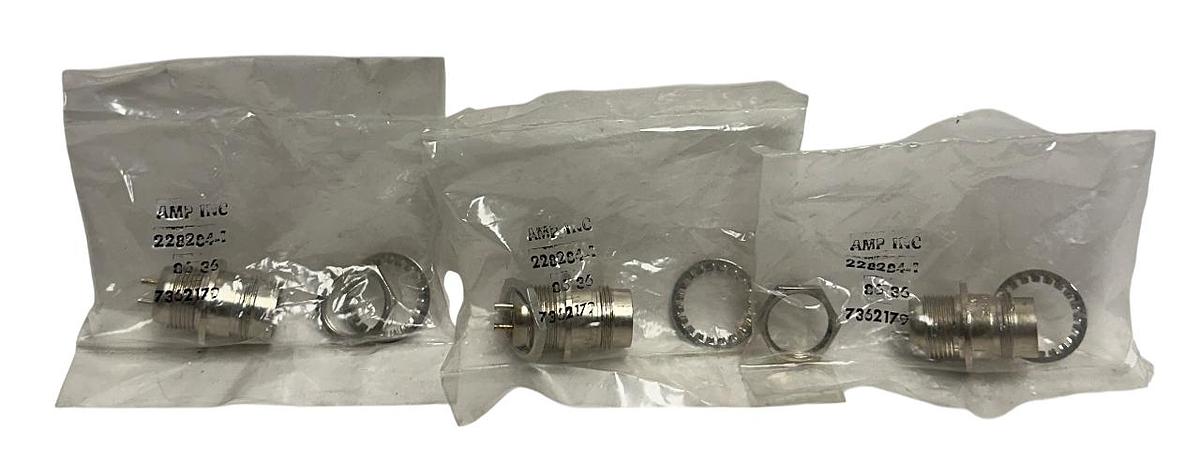 3 AMP INC 228284-1 / 2282841 BNC CONNECTORS TWINAXIAL FEMALE SOCKET 7362179 NSFS