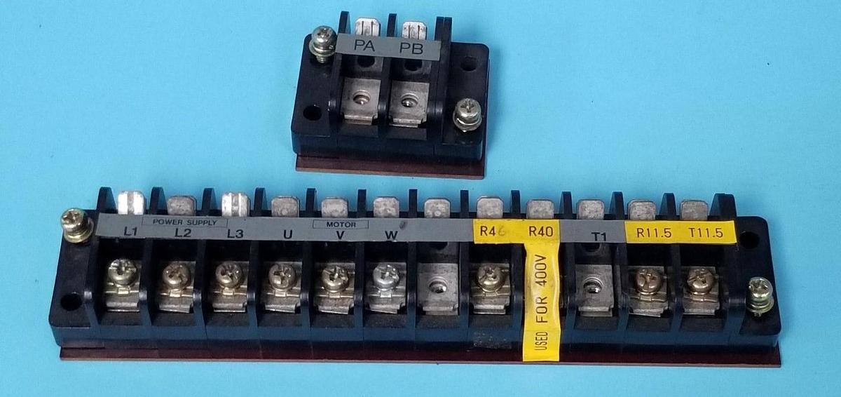 Used LOT OF 2 KYOSHIN TERMINAL POWER STRIPS 12 TERMINAL & 2 TERMINAL