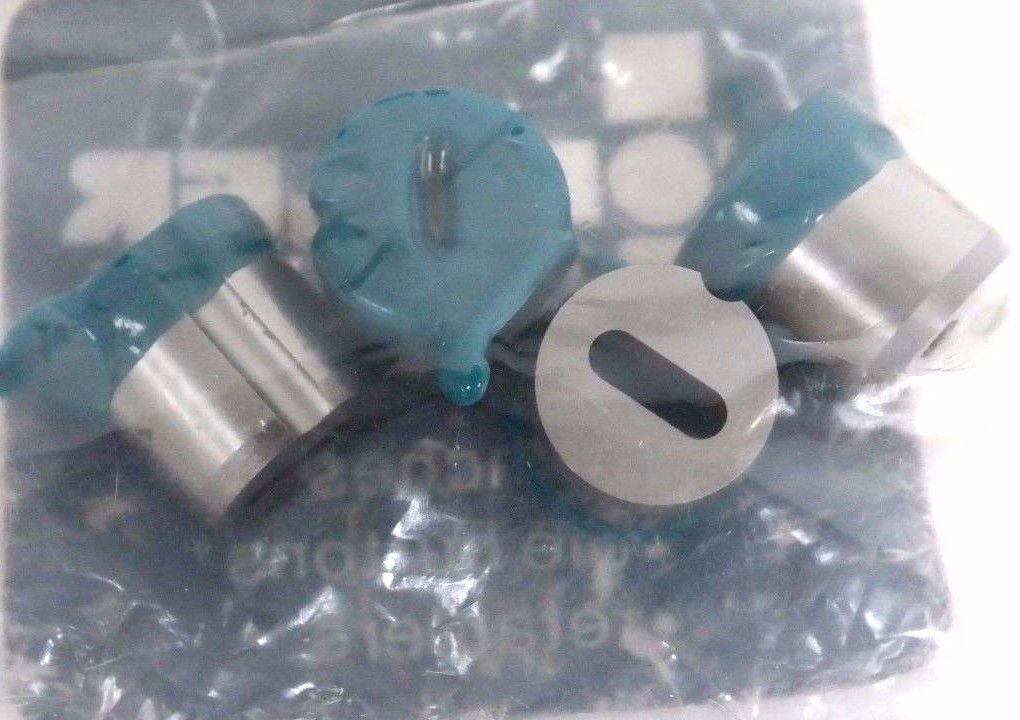 NIB MOELLER MUO025-025 P=15.1000 W=5.1000 B=12 D6 PUNCH 0117-RG76 - LOT OF 4
