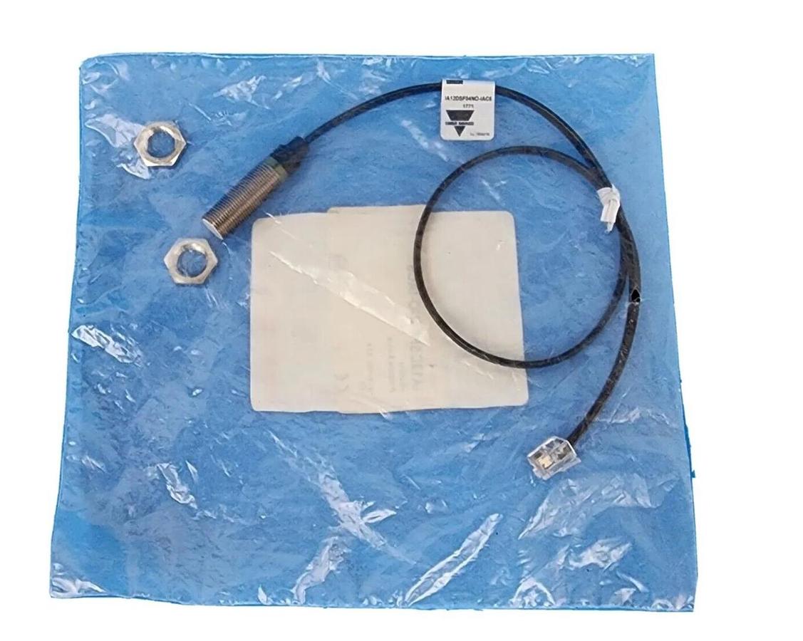 NEW CARLO GAVAZZI IA12DSF04NO-IAC5 PROXIMITY SWITCH INDUCTIVE .2AMP 10-40VDC