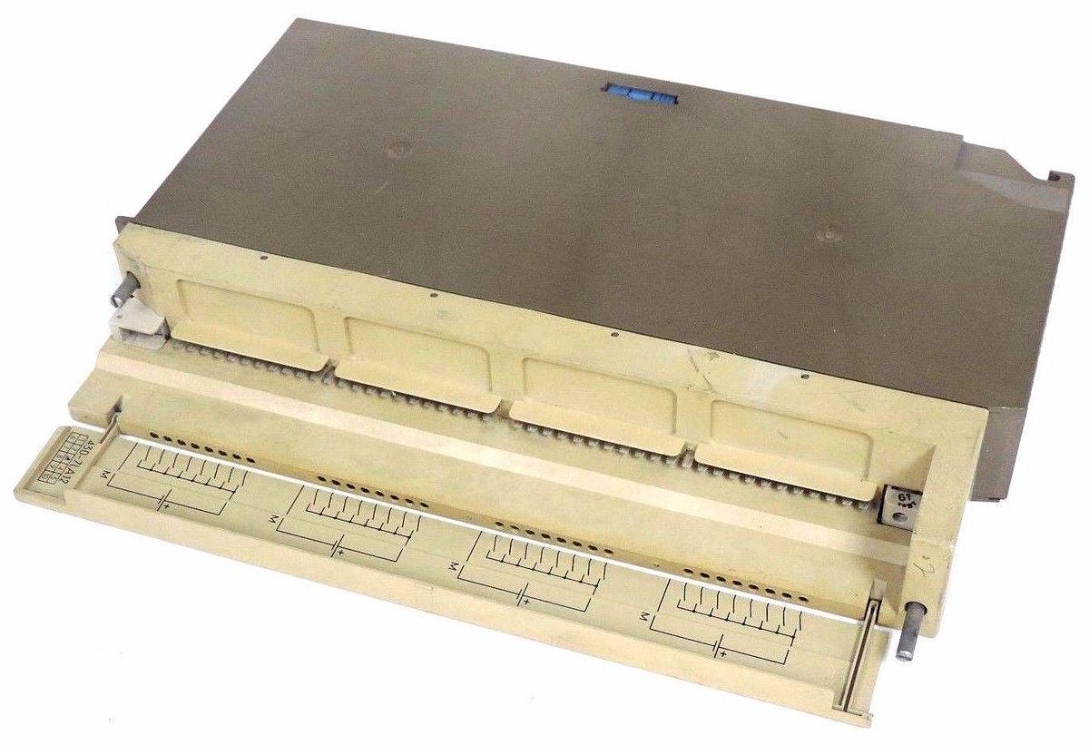 Used SIEMENS SIMATIC S5 6ES5 430-7LA12 OUTPUT MODULE 6ES54307LA12