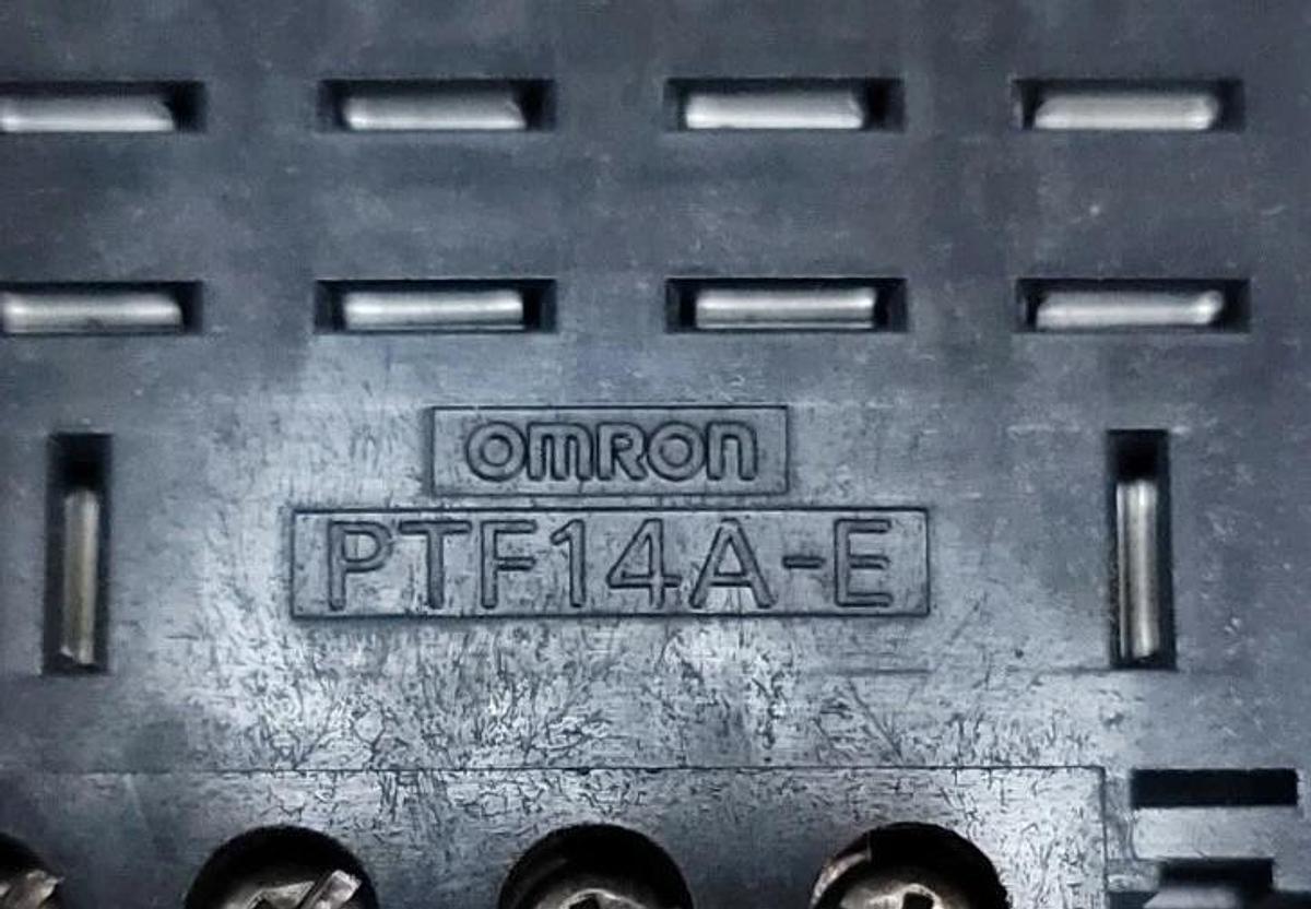 Used LOT OF 13 OMRON PTF14A-E RELAY SOCKETS 10 AMP 4POLE 250V, PTF14AE