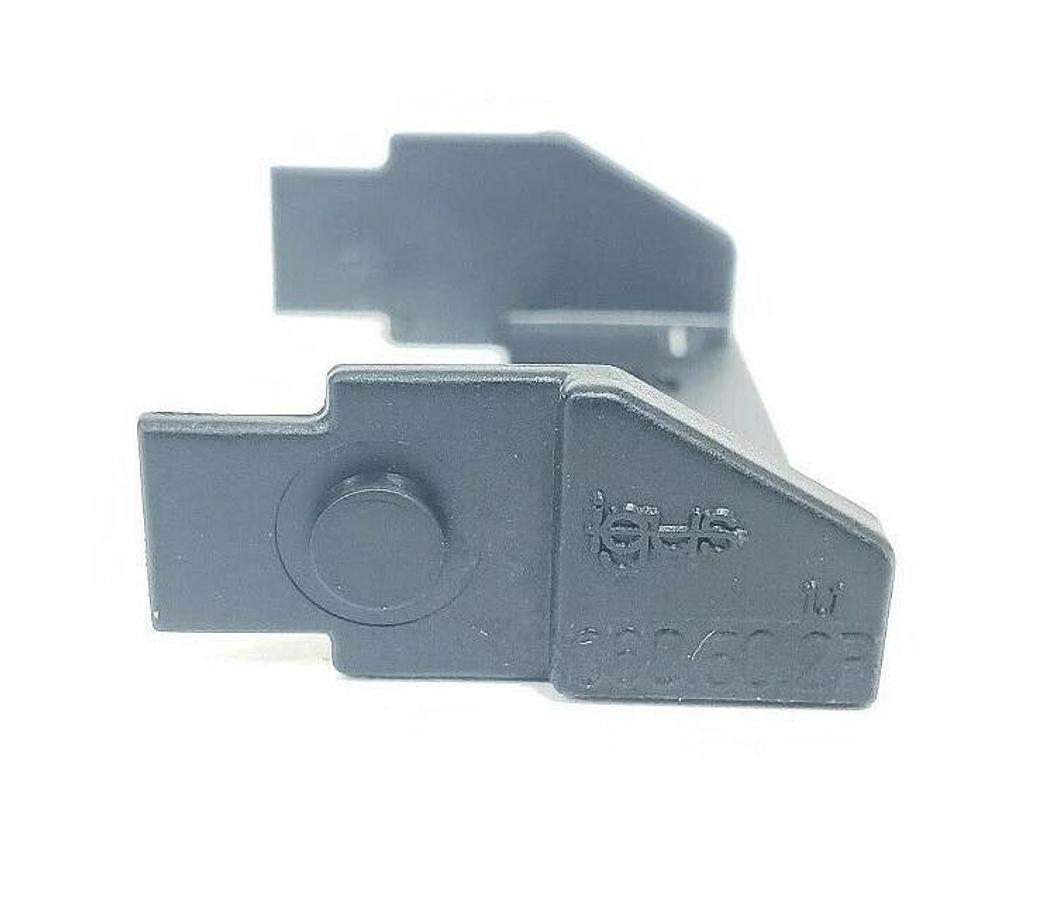 NEW IGUS 060-50-12 CARRIER BRACKET SET 060.50.1P 060.50.2P 04285636 0605012