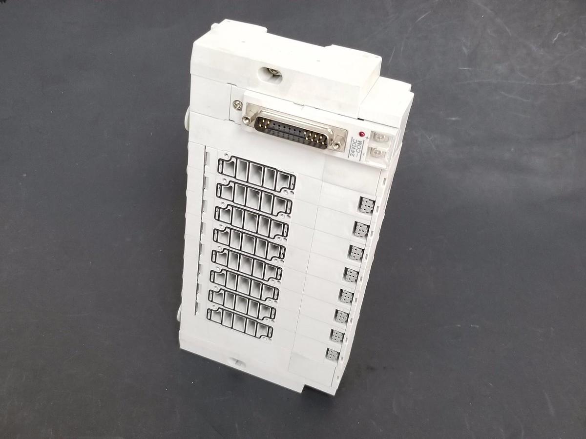 Used LOT OF SMC 24VDC-COM VALVES (UNKNOWN PART NUMBER)