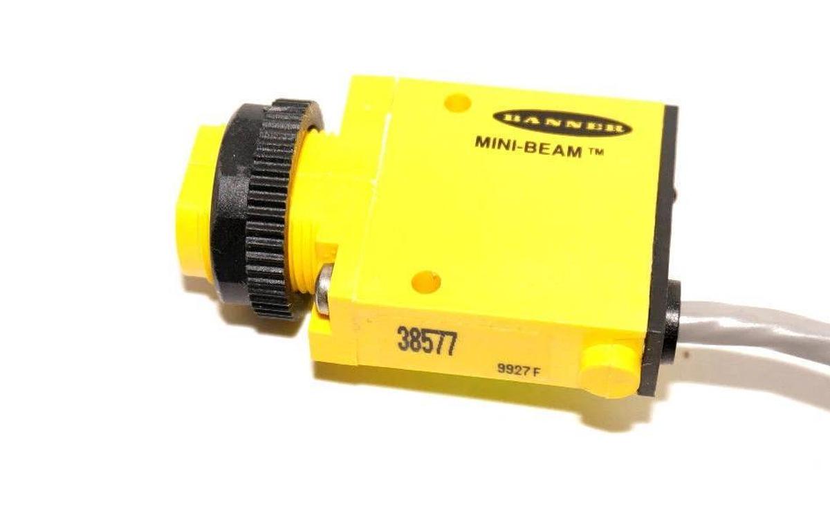 NEW BANNER SM312DMS-38577 SENSOR 5VDC D/O 42FT. STRIPPED 12IN ON END 38577