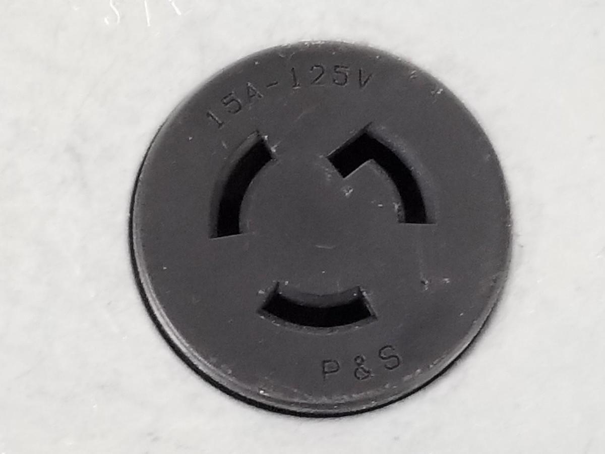 Used LOT OF 2 P&S 15A-125V PLUGS W/ STEEL CITY 5401 LR STL OCT BX CVR 4IN DIA SGL RCP