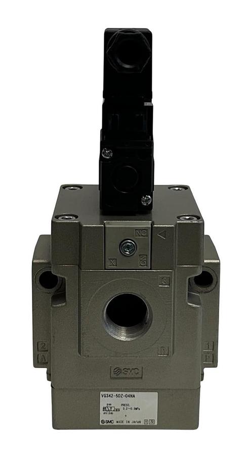 Used SMC VG342-5DZ-04NA / VG3425DZ04NA PNEUMATIC POPPET VALVE 24VDC COIL 3-PORT USNP