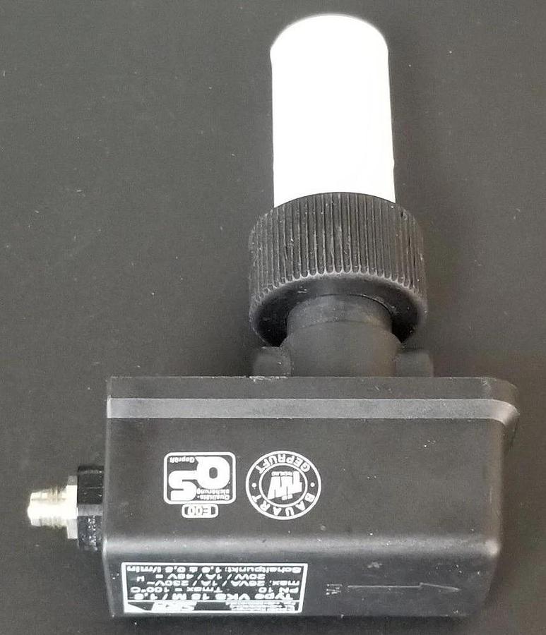 Used SIKA TYPE VKS 15 M/1,6 FLOW CONTROL SWITCH VKS15M/1.6