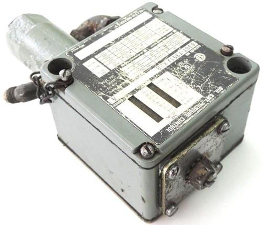 Used ALLEN BRADLEY 836T-T351JX28, SER. A PRESSURE CONTROL SWITCH 600VAC MAX 5A MAX