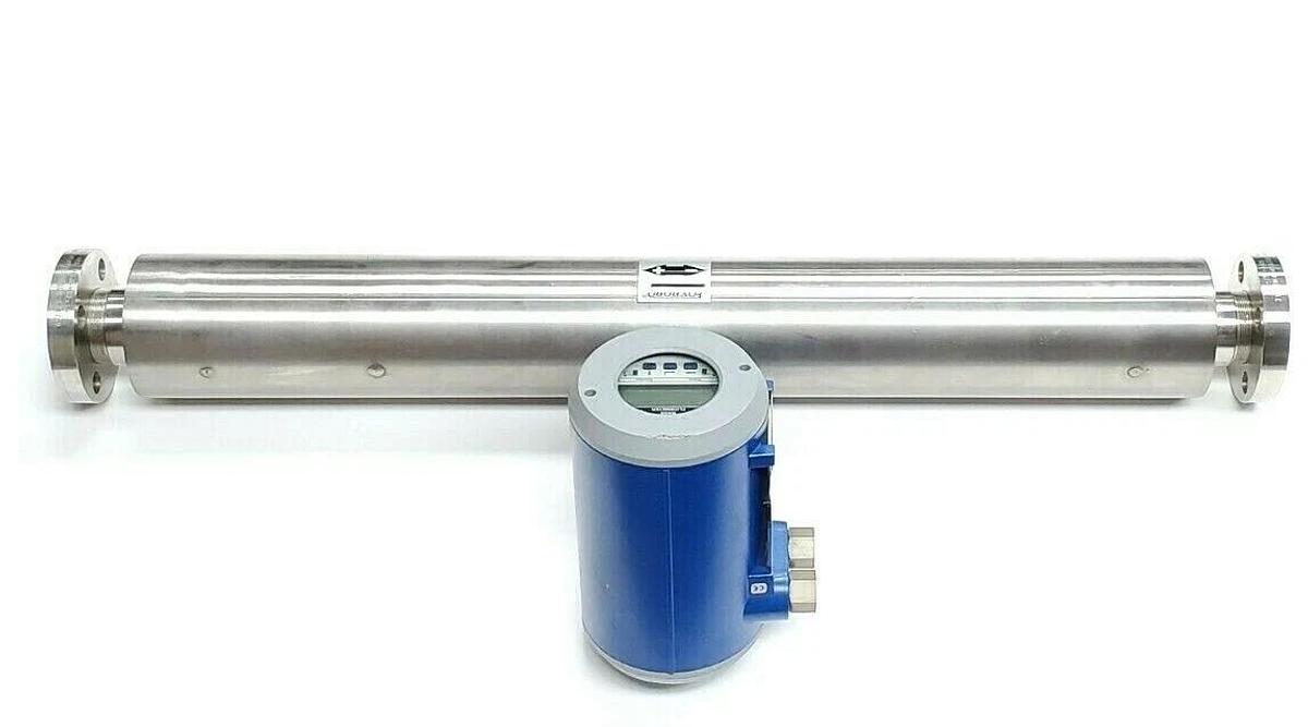 Used INVENSYS FOXBORO CFT30-1411B2 MASS FLOWMETER CFS30-C1AW0B1, 115V AC