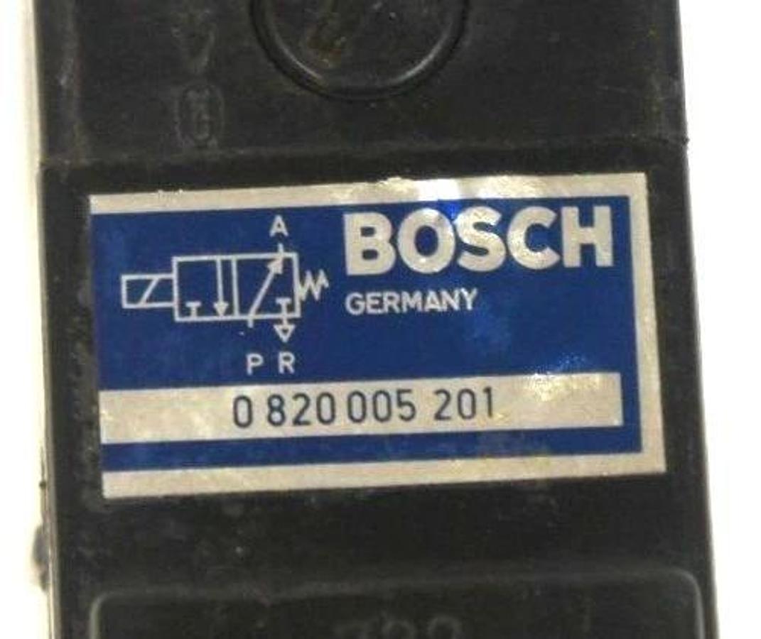 Used BOSCH 0 820 005 201 SOLENOID VALVE W/ 1 824 210 104 AND W/ 1 825 503 024