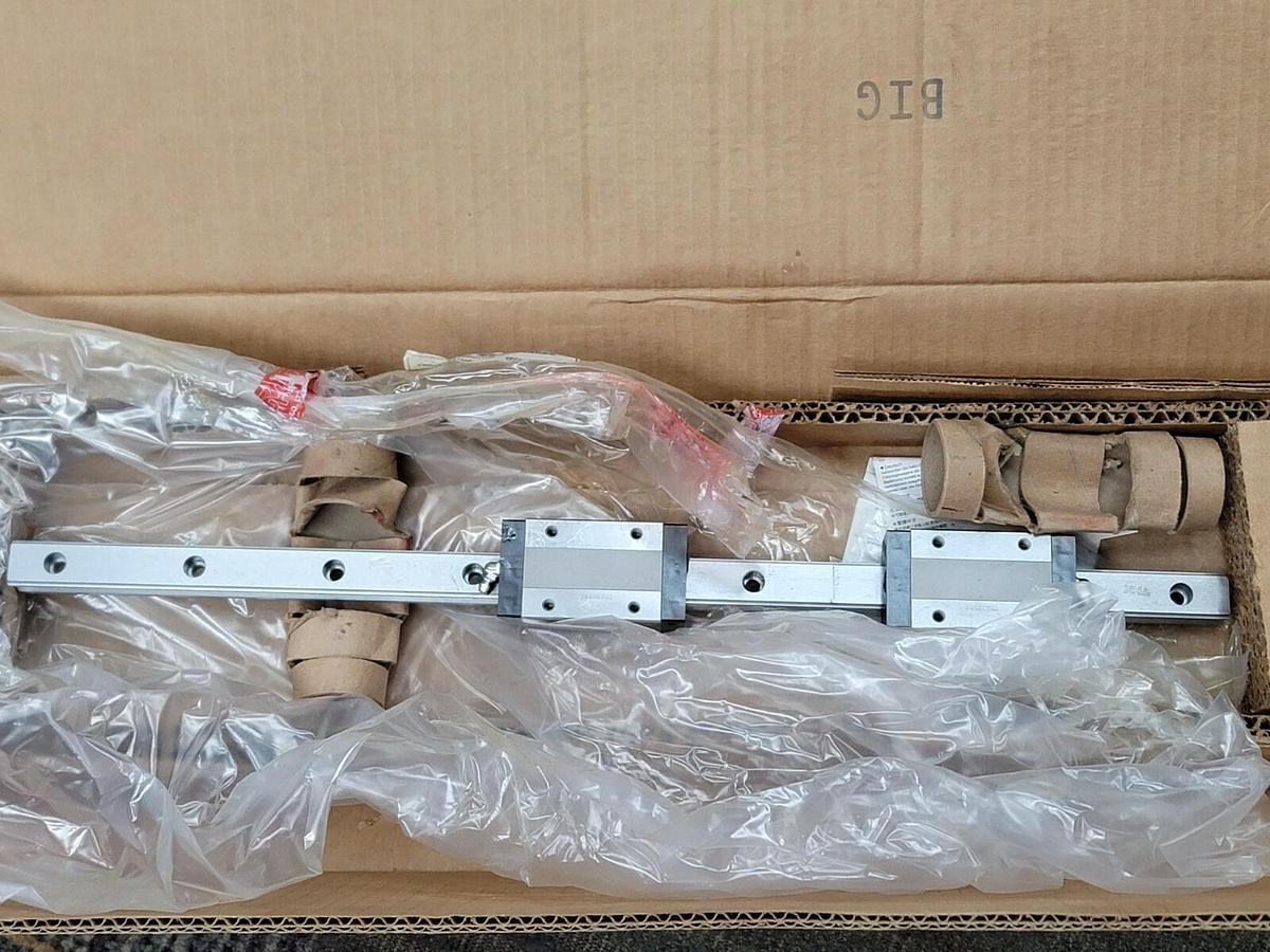 Used NEW THK SHS20V2UU+520L LINEAR MOTION GUIDE SHS20V2UU520L