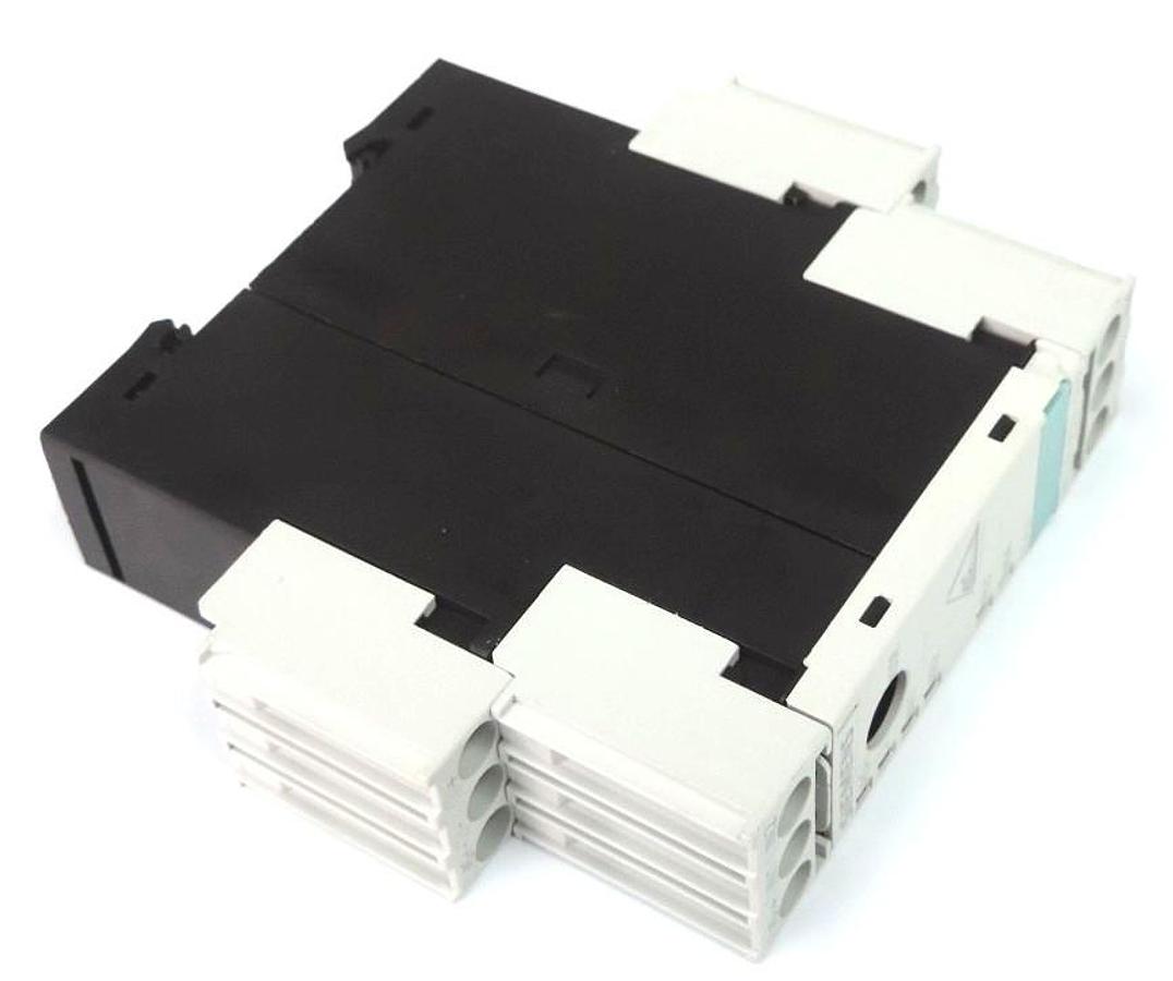 Used SIEMENS 3RK2200-0CE02-0AA2 INTERFACE MODULE 3RK22000CE020AA2