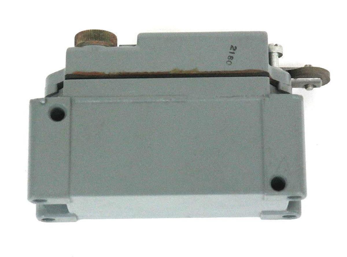Used SQUARE D 9007-AW-39 LIMIT SWITCH SERIES A, 2 POLE, 10 A, 600 VAC 9007AW39