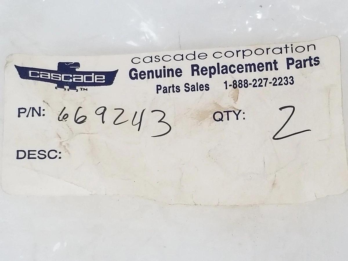 Used LOT OF 2 NEW CASCADE 669243 LOADER SEALS