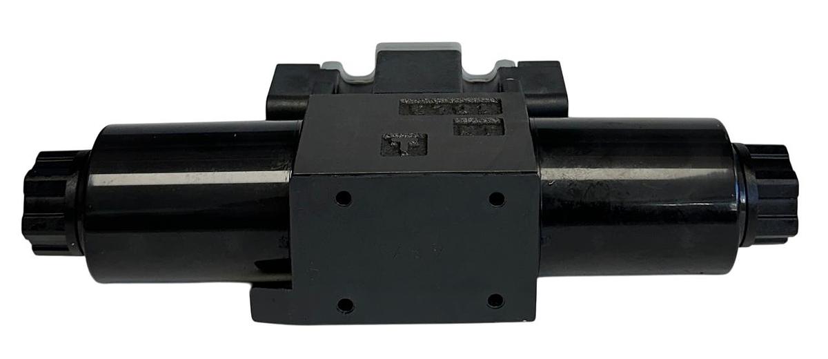 Used NACHI SS-G01-C6-FR-D2-E31 / SSG01C6FRD2E31 HYDRAULIC CONTROL VALVE 24VDC NSNP
