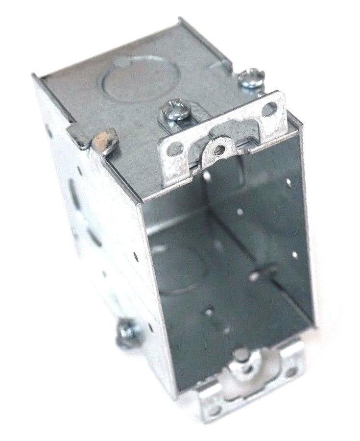Used BOX OF 25 NEW COOPER CROUSE-HINDS TP676 GANGABLE SWITCH BOXES 2-3/4" DEEP
