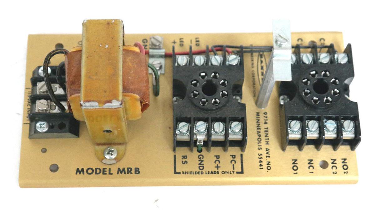 Used NEW BANNER MRB PHOTOELECTRIC CONTROL CHASSIS 16347 W/ BR-2 RELAY