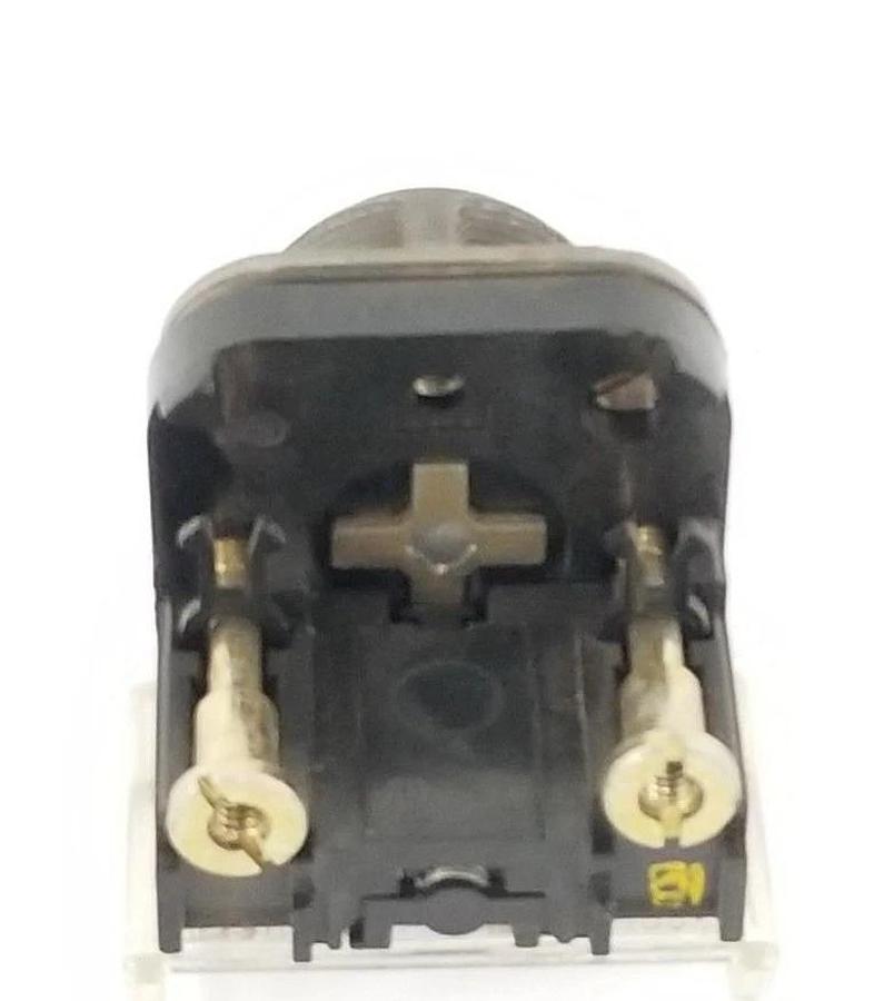 Used ALLEN BRADLEY 800T-A2 PUSH BUTTON SER. B W/ 800T-XA SER. C CONTACT BLOCK